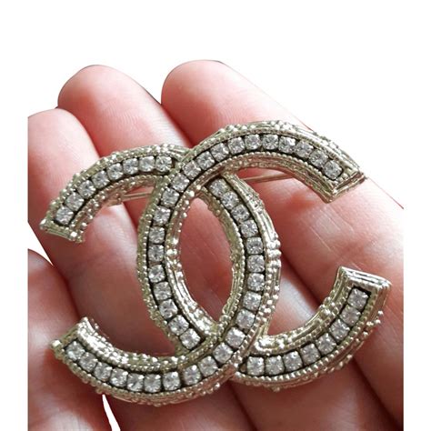 chanel brooches jewelry.